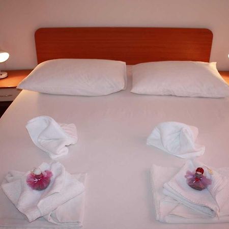 Villa Dvor Apartments Omiš Εξωτερικό φωτογραφία