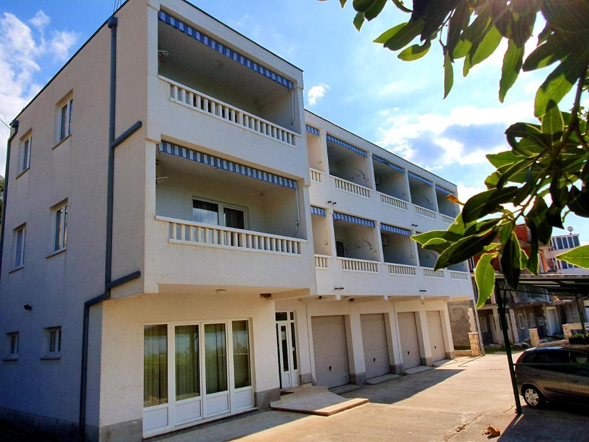 Villa Dvor Apartments Omiš Εξωτερικό φωτογραφία