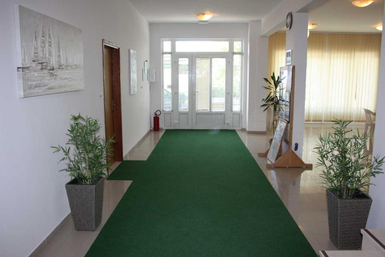 Villa Dvor Apartments Omiš Εξωτερικό φωτογραφία