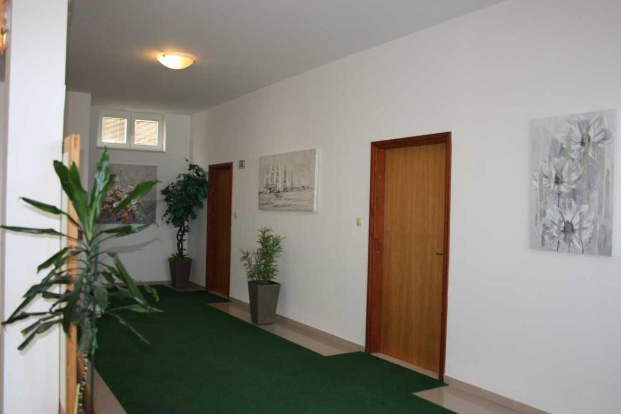 Villa Dvor Apartments Omiš Εξωτερικό φωτογραφία