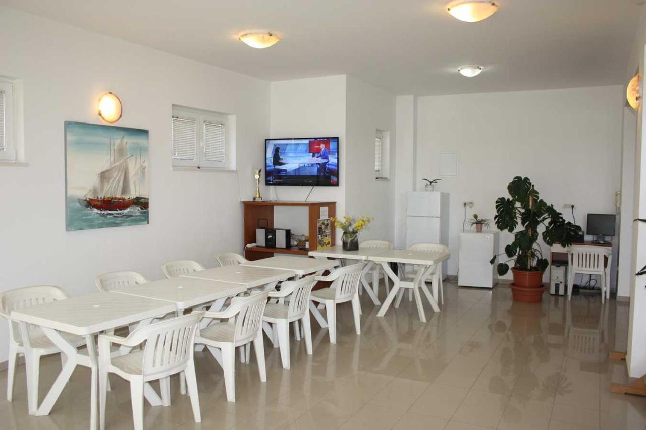 Villa Dvor Apartments Omiš Εξωτερικό φωτογραφία