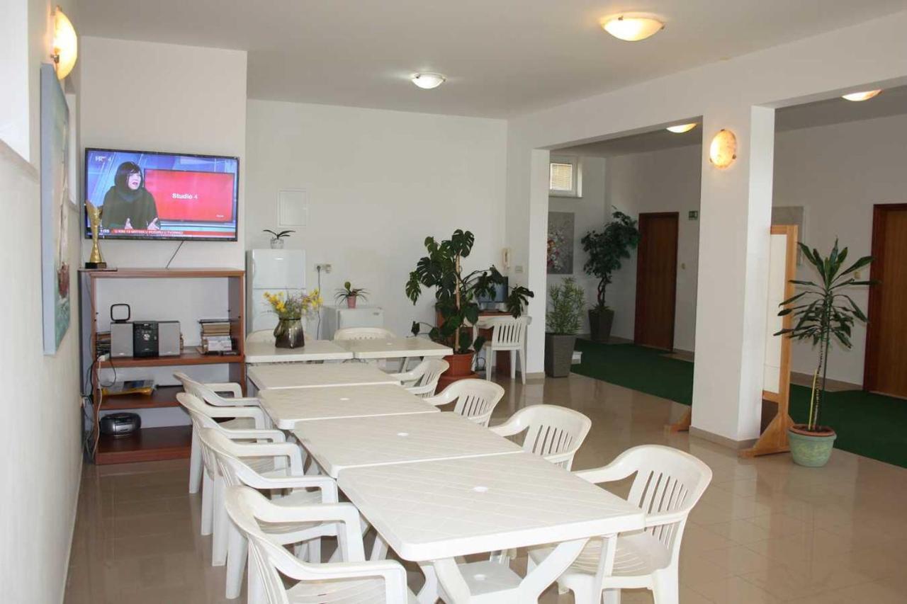 Villa Dvor Apartments Omiš Εξωτερικό φωτογραφία