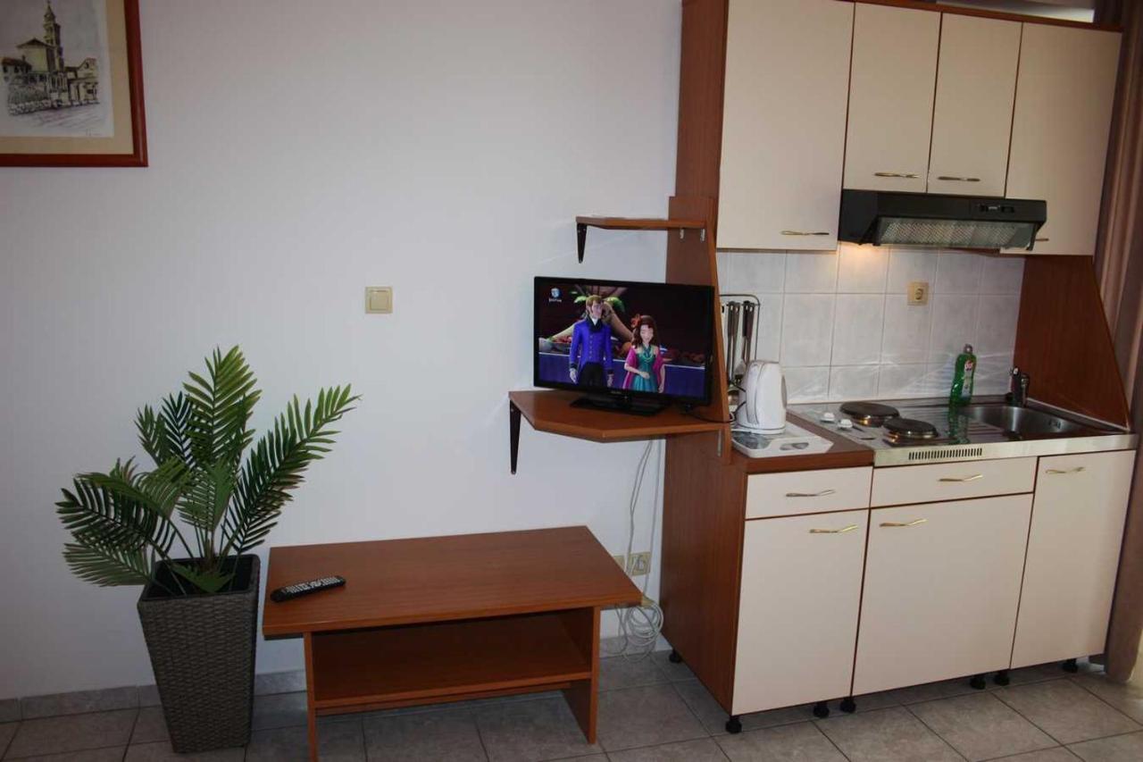 Villa Dvor Apartments Omiš Εξωτερικό φωτογραφία