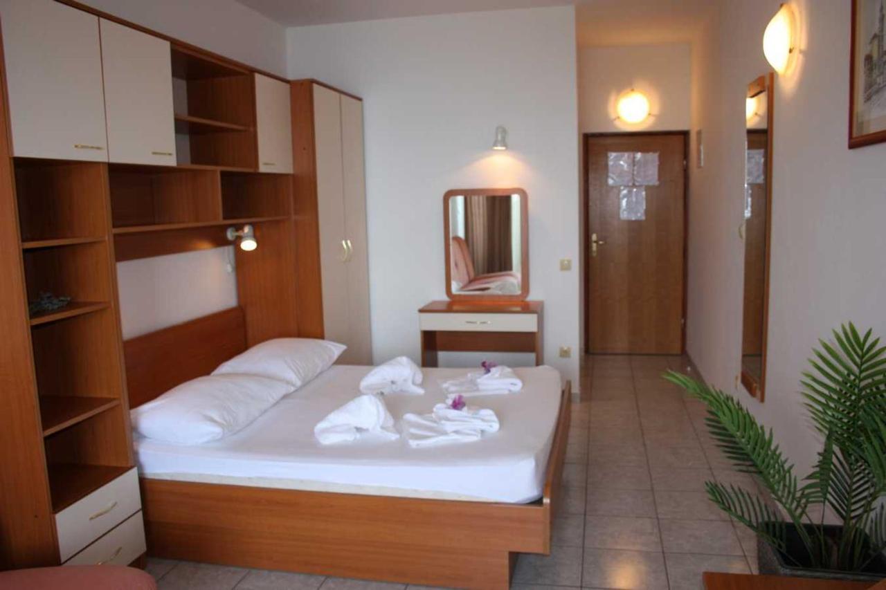 Villa Dvor Apartments Omiš Εξωτερικό φωτογραφία