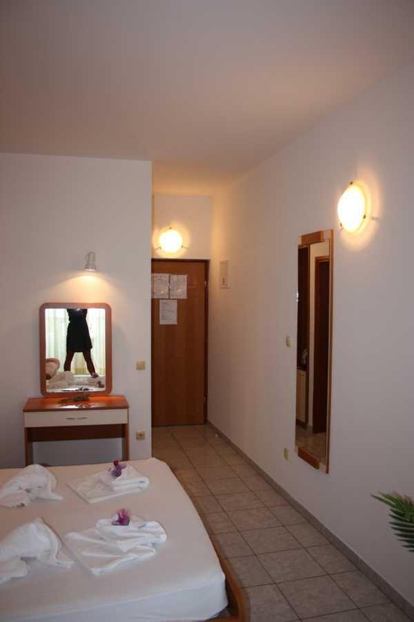 Villa Dvor Apartments Omiš Εξωτερικό φωτογραφία